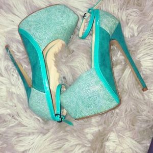 Teal Heels